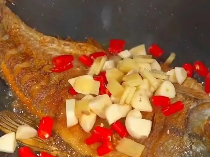 喜欢吃红烧鱼到周末在家赶紧安排起来吧