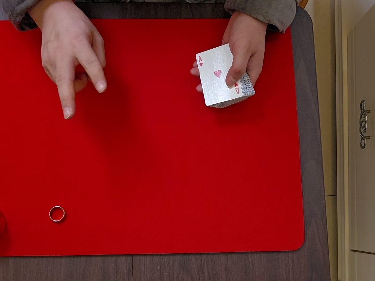 不要碰这个东西，我已经知道这个没有好处，回归家庭好好生活，简单的发二张手法你也不懂