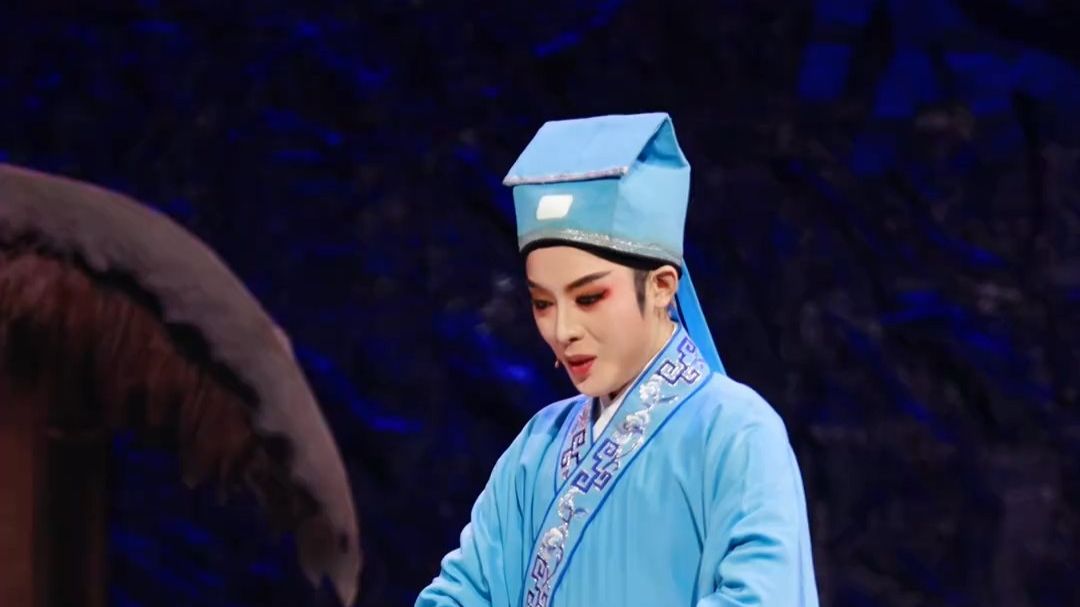 奉汤的小龙也太乖了～——20250109北京