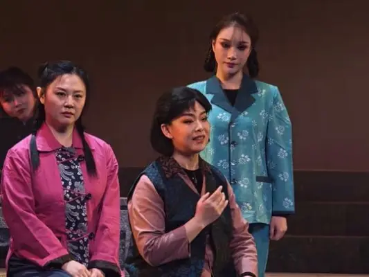 国家一级演员王筱评 演唱 《初升的太阳》选段