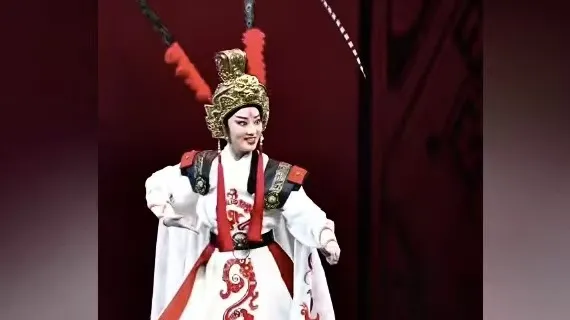 越剧《吕布与貂蝉》金戈铁马 不由我精神抖索气壮山崖！选段 #越剧 #洪帅 #爆米花戏曲