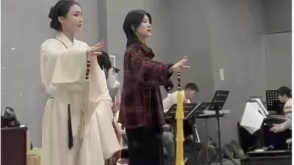 峰峰现场教学中~#越剧 #张宇峰 #十年